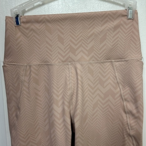 Mono B Chevron Print Leggings, Blush color, High waisted, side pockets, Sz S - Picture 3 of 7
